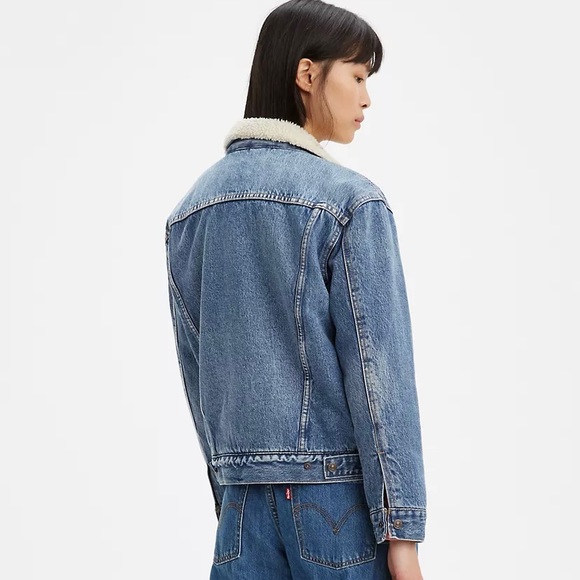 Levi’s Ex-Boyfriend Sherpa Trucker Denim Jacket /L - Picture 3 of 6